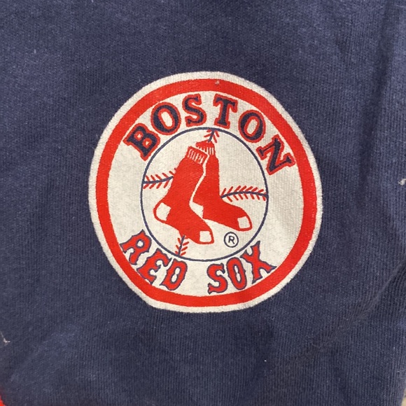 NWT Boston Red Sox 3 piece Baby Onesie and Bib Set with booties. Size 12 months - Picture 4 of 10